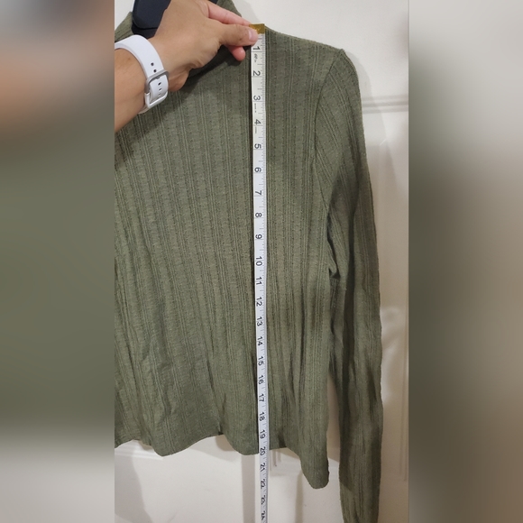 Sweater- turtle neck - Picture 4 of 5